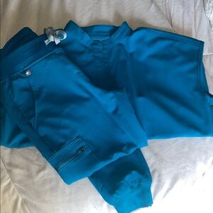 Figs scrub set in Pacific Blue